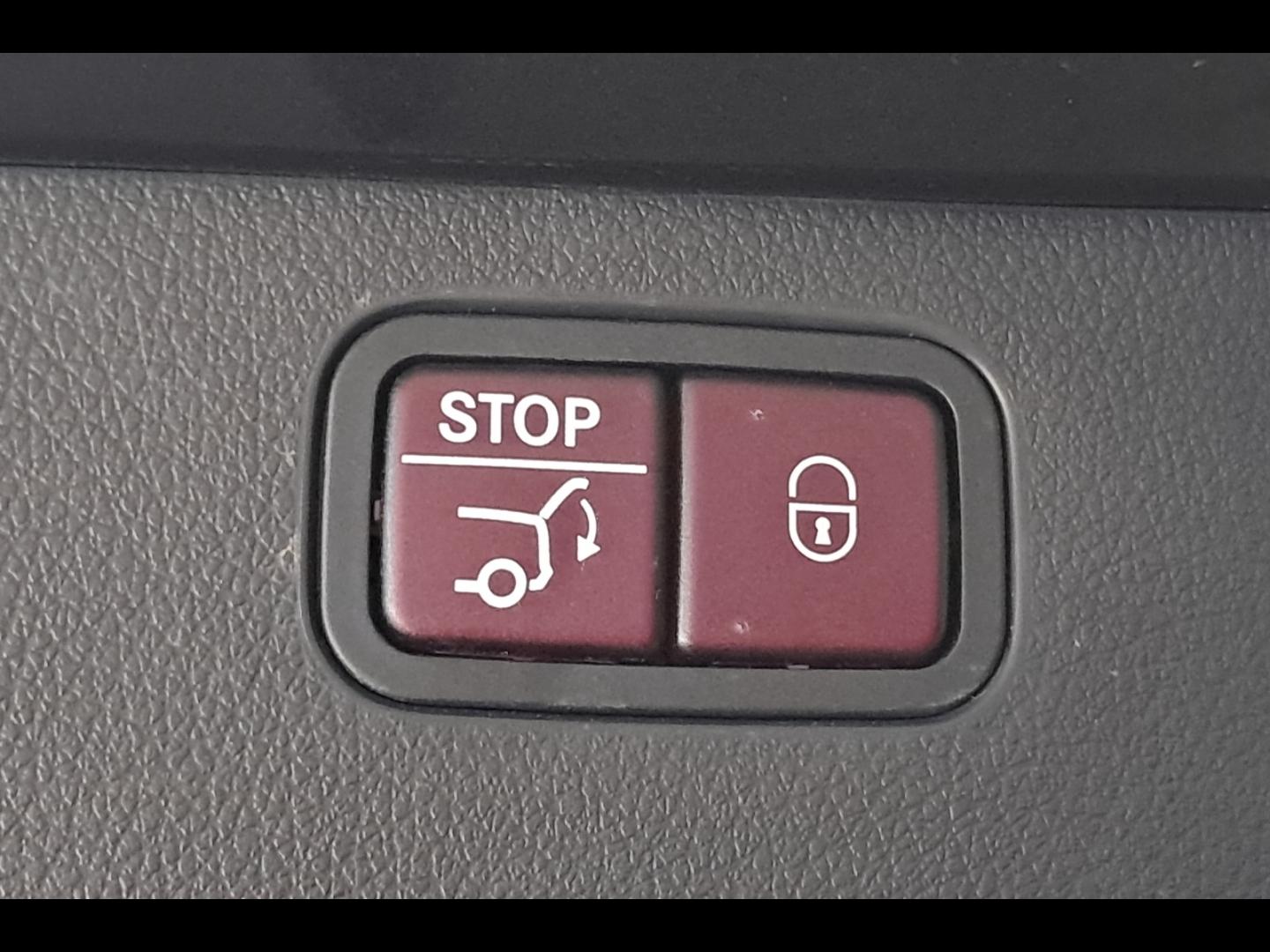 Image MERCEDES-BENZ Classe C Break 300 e 204+129ch AMG Line