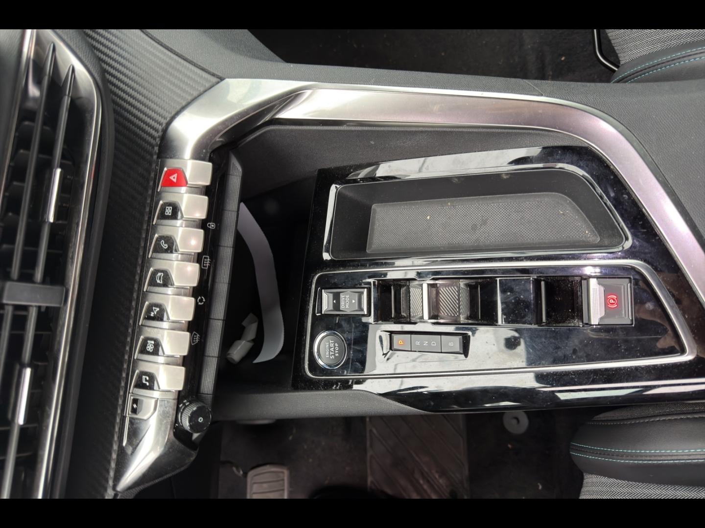 Image PEUGEOT 3008 Plug-in Hybrid 180ch Allure Pack e-EAT8