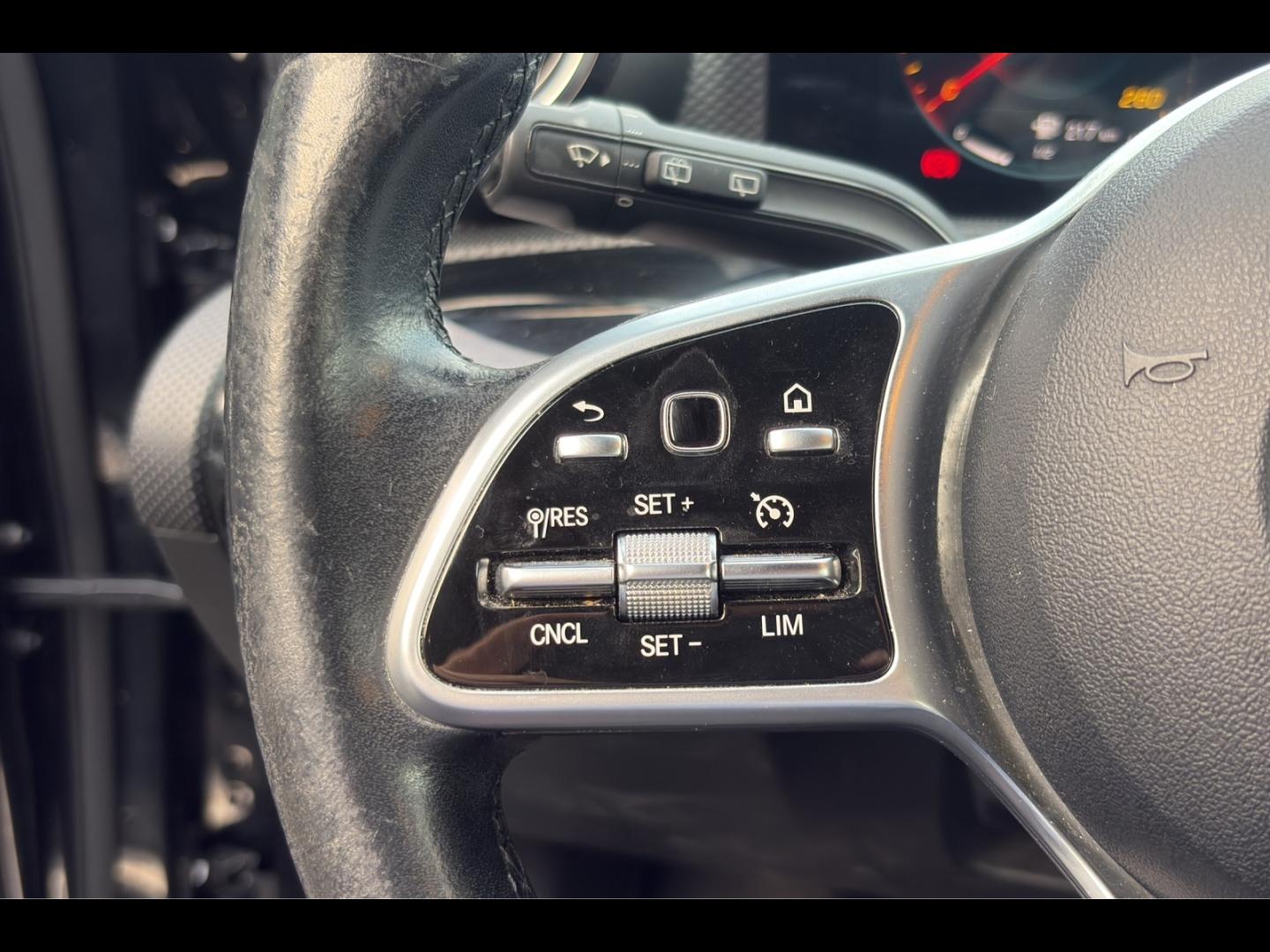 Image MERCEDES-BENZ Classe A 180d 116ch Progressive Line 8G-DCT