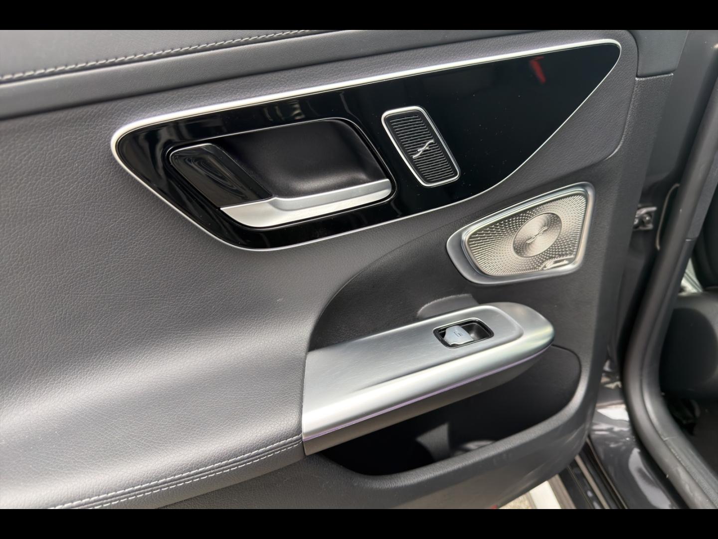 Image MERCEDES-BENZ Classe C Break 300 d e 197+129ch AMG Line