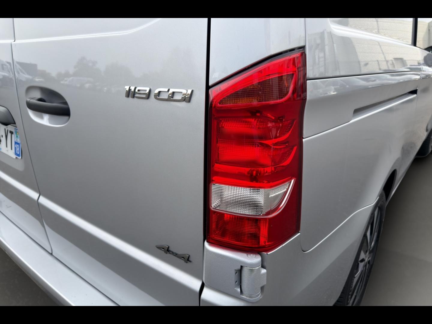 Image MERCEDES-BENZ Vito Fg 119 CDI Mixto Long Select Propulsion 9G-Tronic