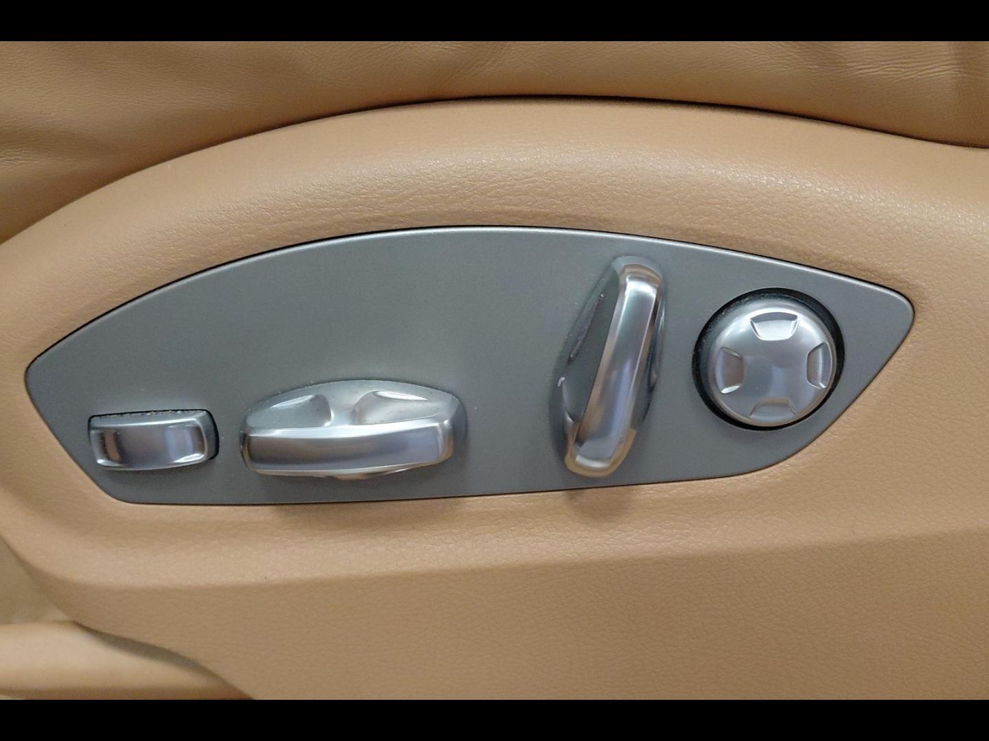 Image PORSCHE Macan 3.0 V6 258ch S Diesel PDK