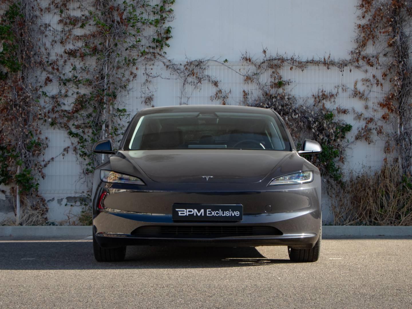 Photo TESLA Model 3 Long-Range Dual Motor AWD