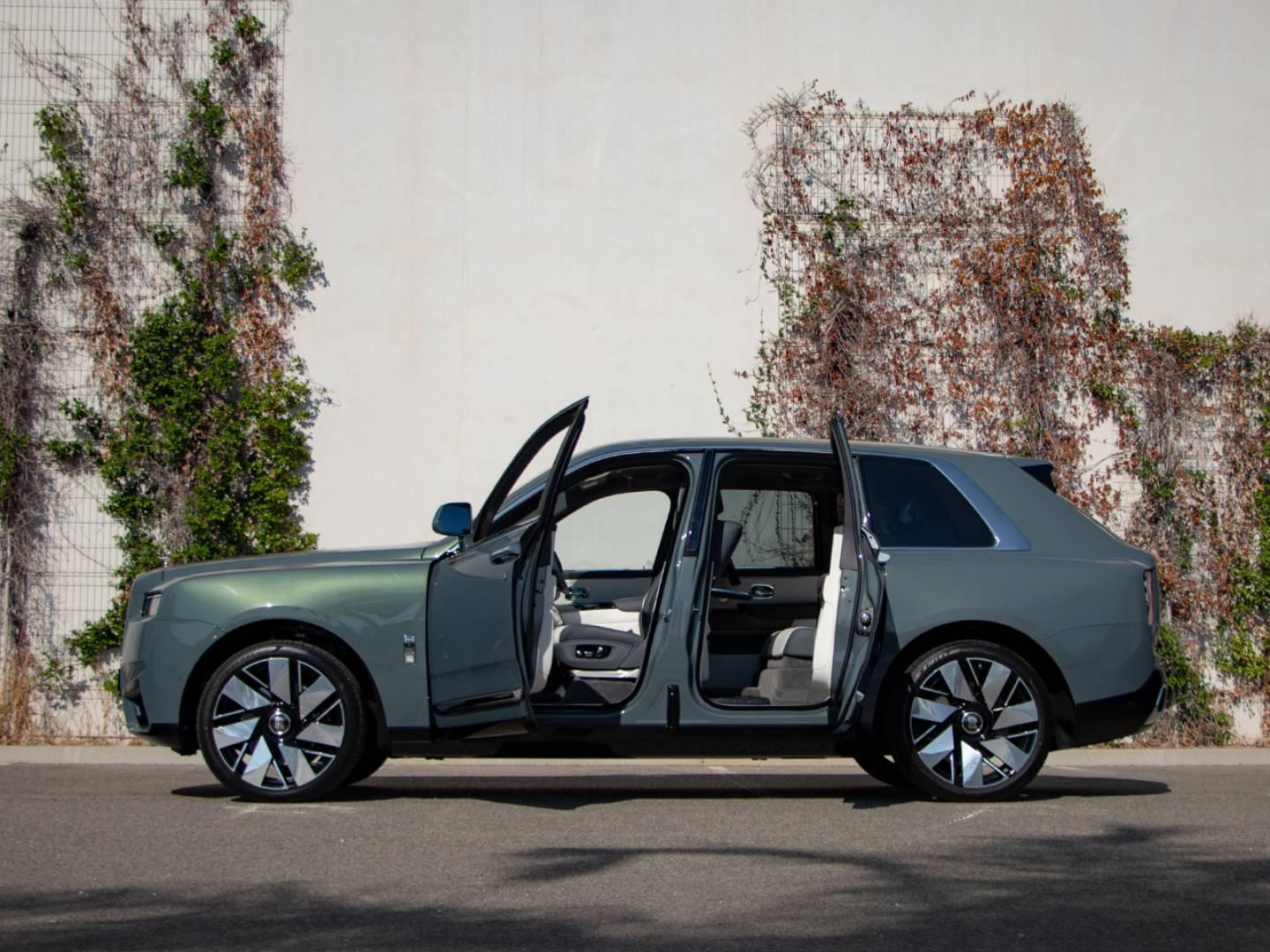 Image ROLLS-ROYCE Cullinan V12 6.75 Bi-Turbo 571ch