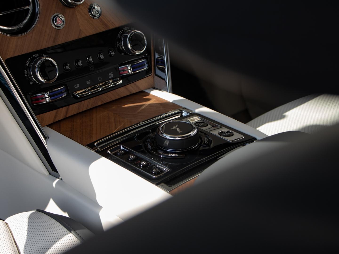 Image ROLLS-ROYCE Cullinan V12 6.75 Bi-Turbo 571ch