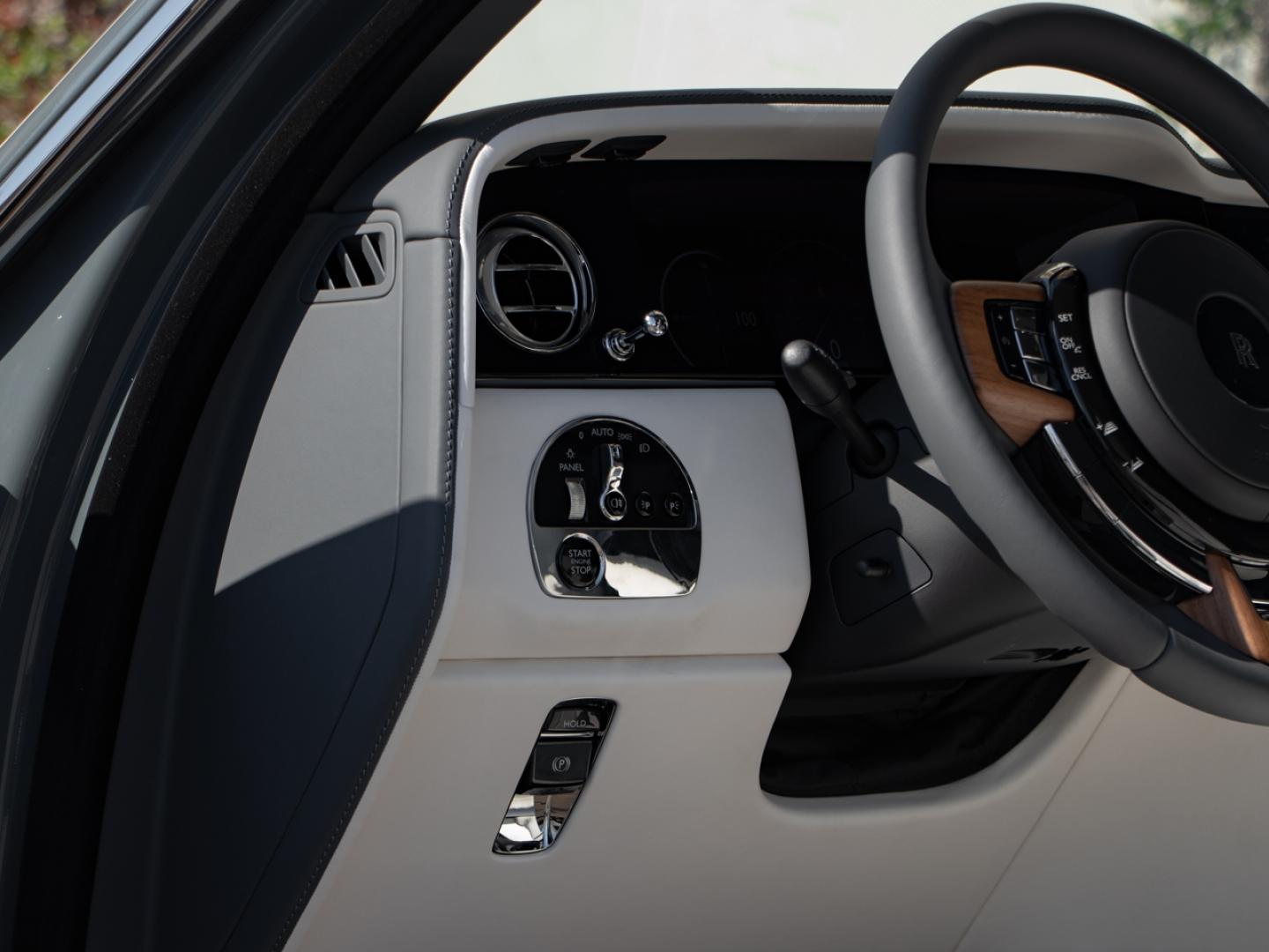 Image ROLLS-ROYCE Cullinan V12 6.75 Bi-Turbo 571ch