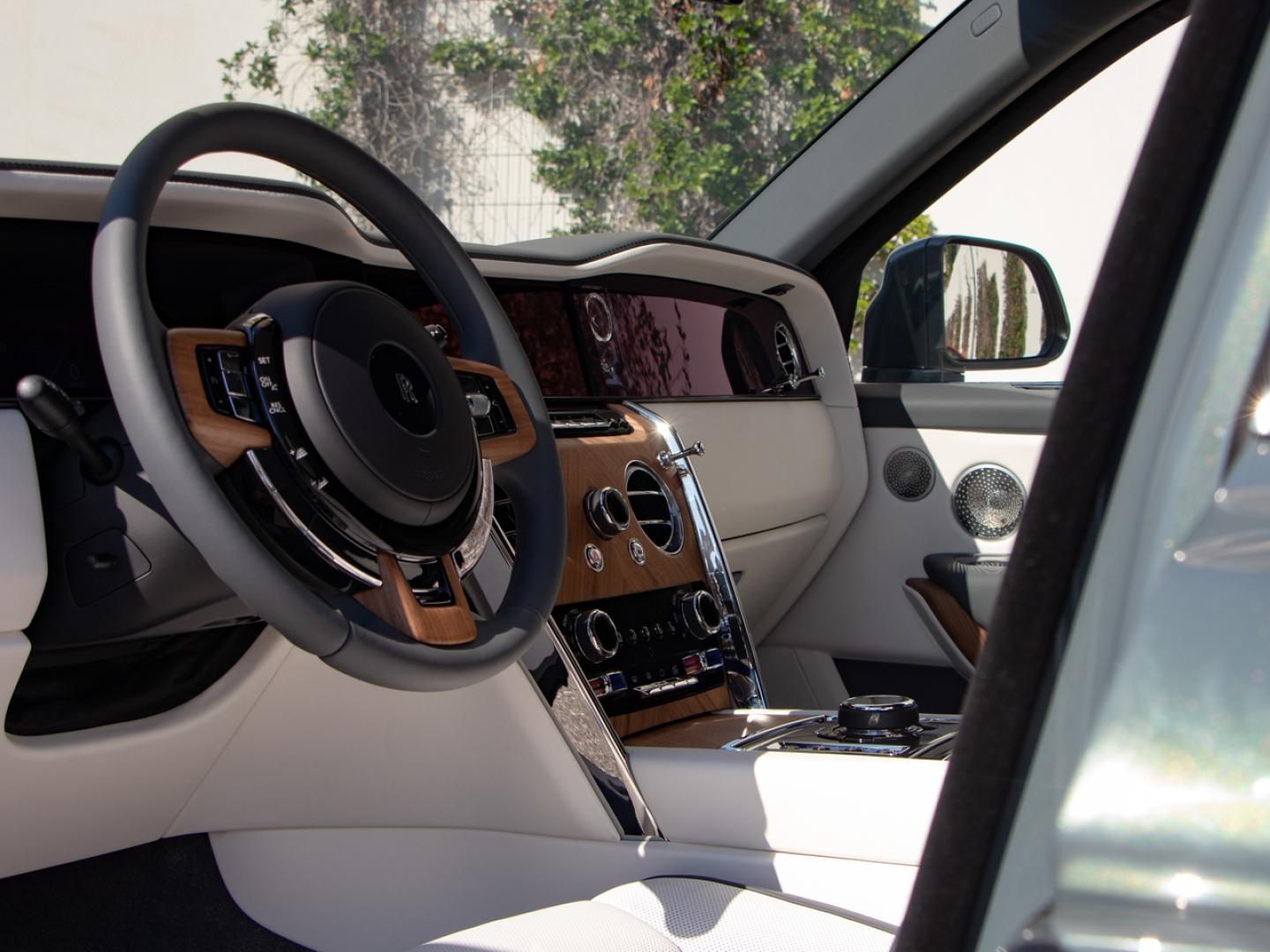 Image ROLLS-ROYCE Cullinan V12 6.75 Bi-Turbo 571ch