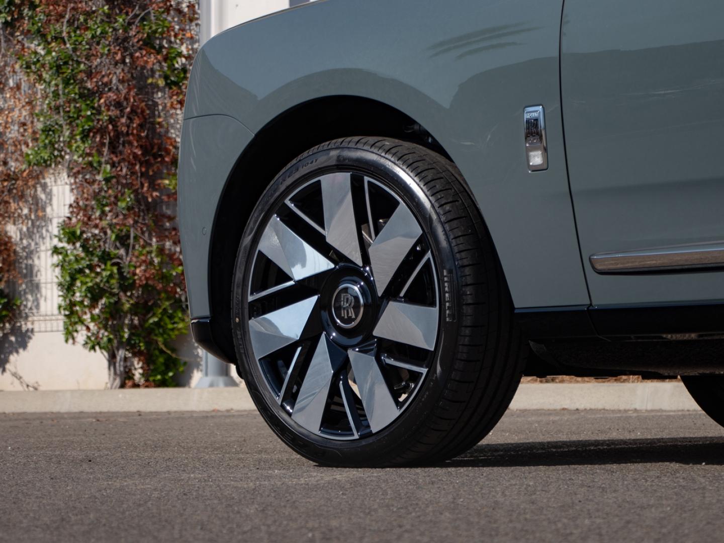 Image ROLLS-ROYCE Cullinan V12 6.75 Bi-Turbo 571ch