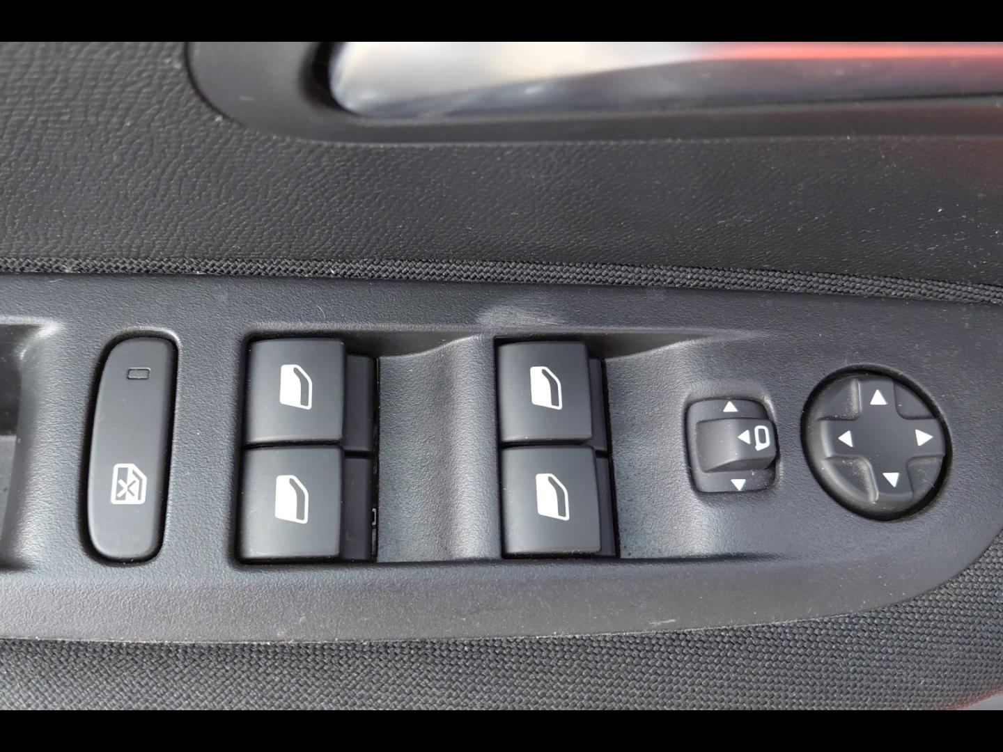 Image PEUGEOT 208 1.2 PureTech 75ch S&S Active Pack