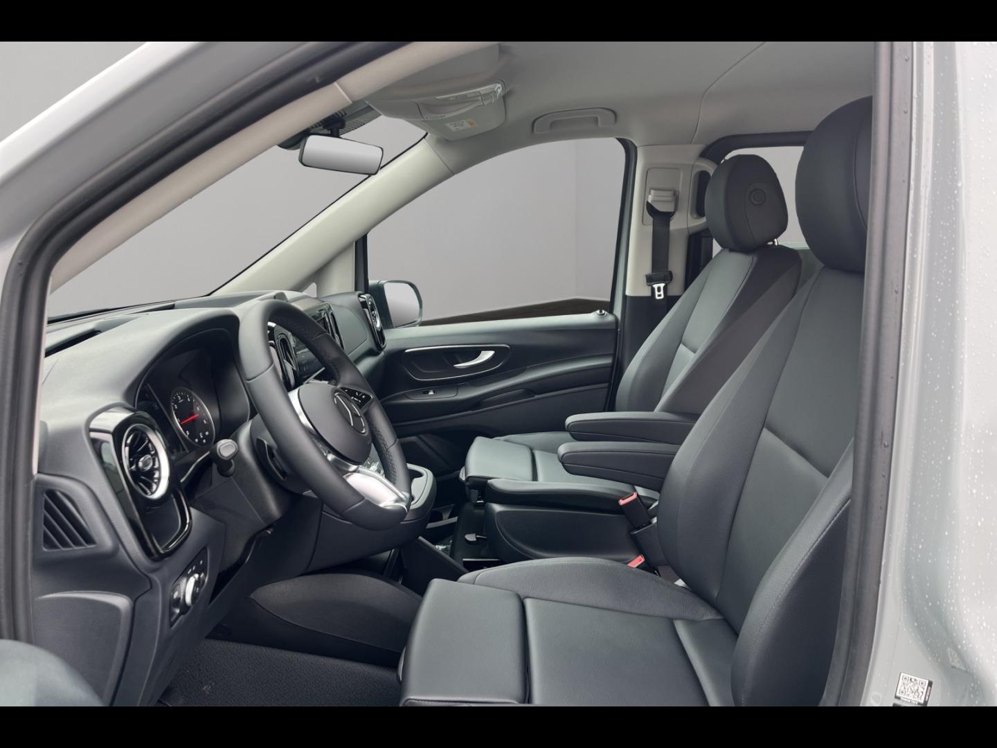 Image MERCEDES-BENZ Vito Fg 119 CDI Mixto Long Select Propulsion 9G-Tronic