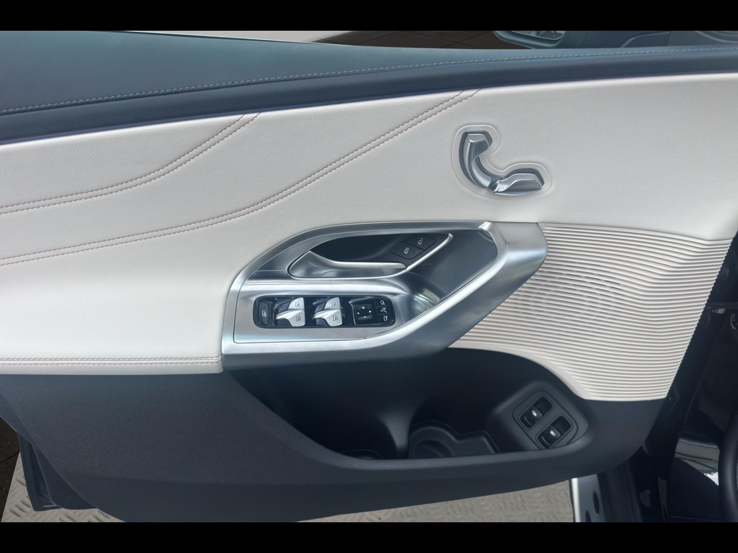 Image MERCEDES-BENZ GLC 400 EQ 489ch Business Line Executive 4Matic