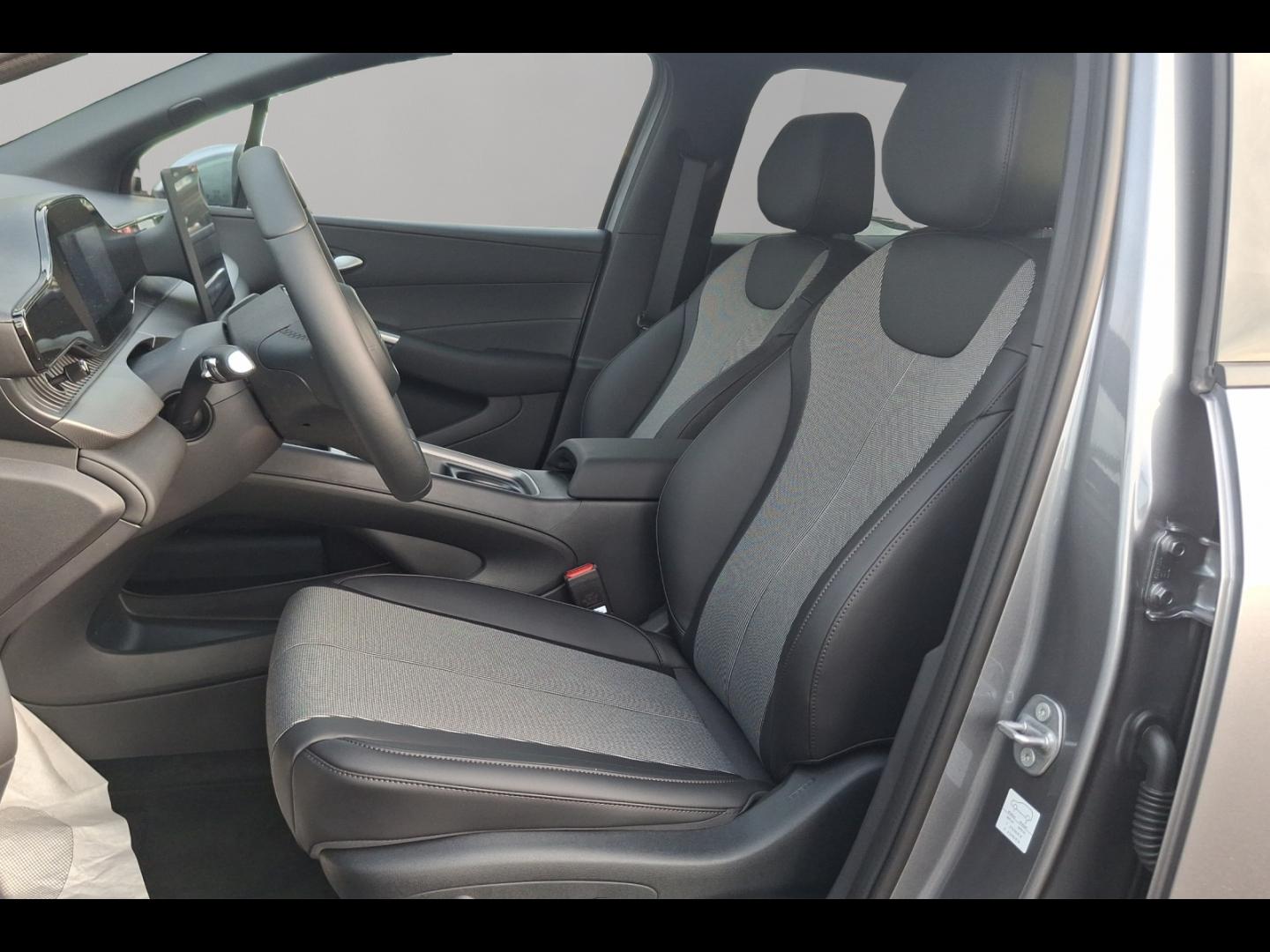 Image BYD Dolphin G 1.5 DM-i 212ch Comfort
