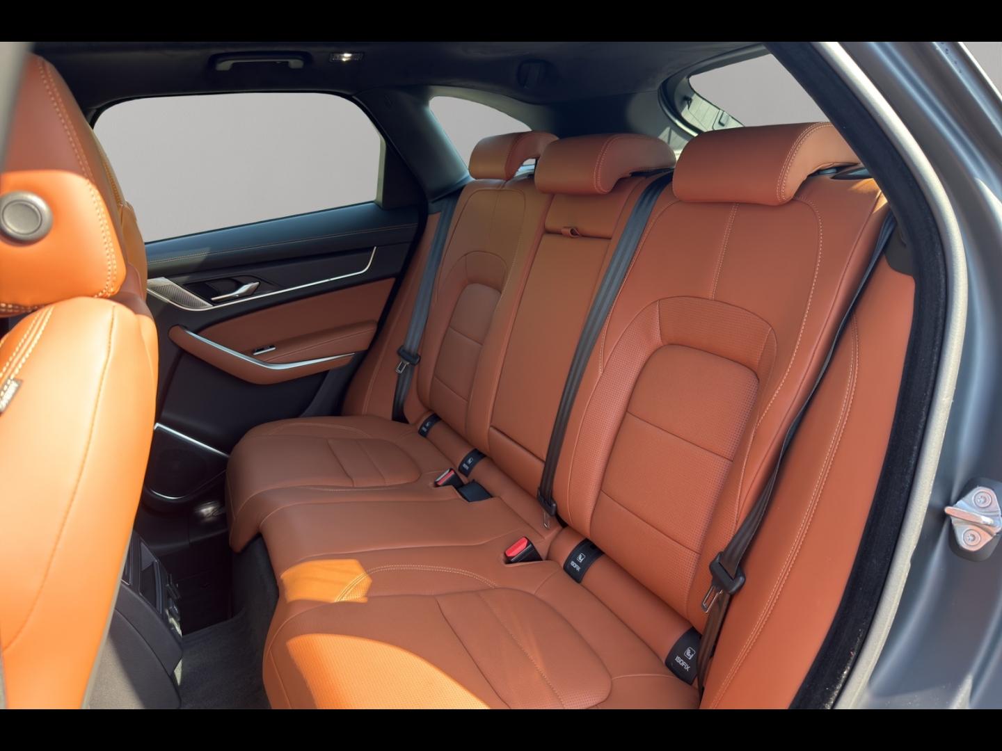 Image JAGUAR F-Pace P400e Plug-in-Hybrid R-Dynamic HSE BVA8 AWD