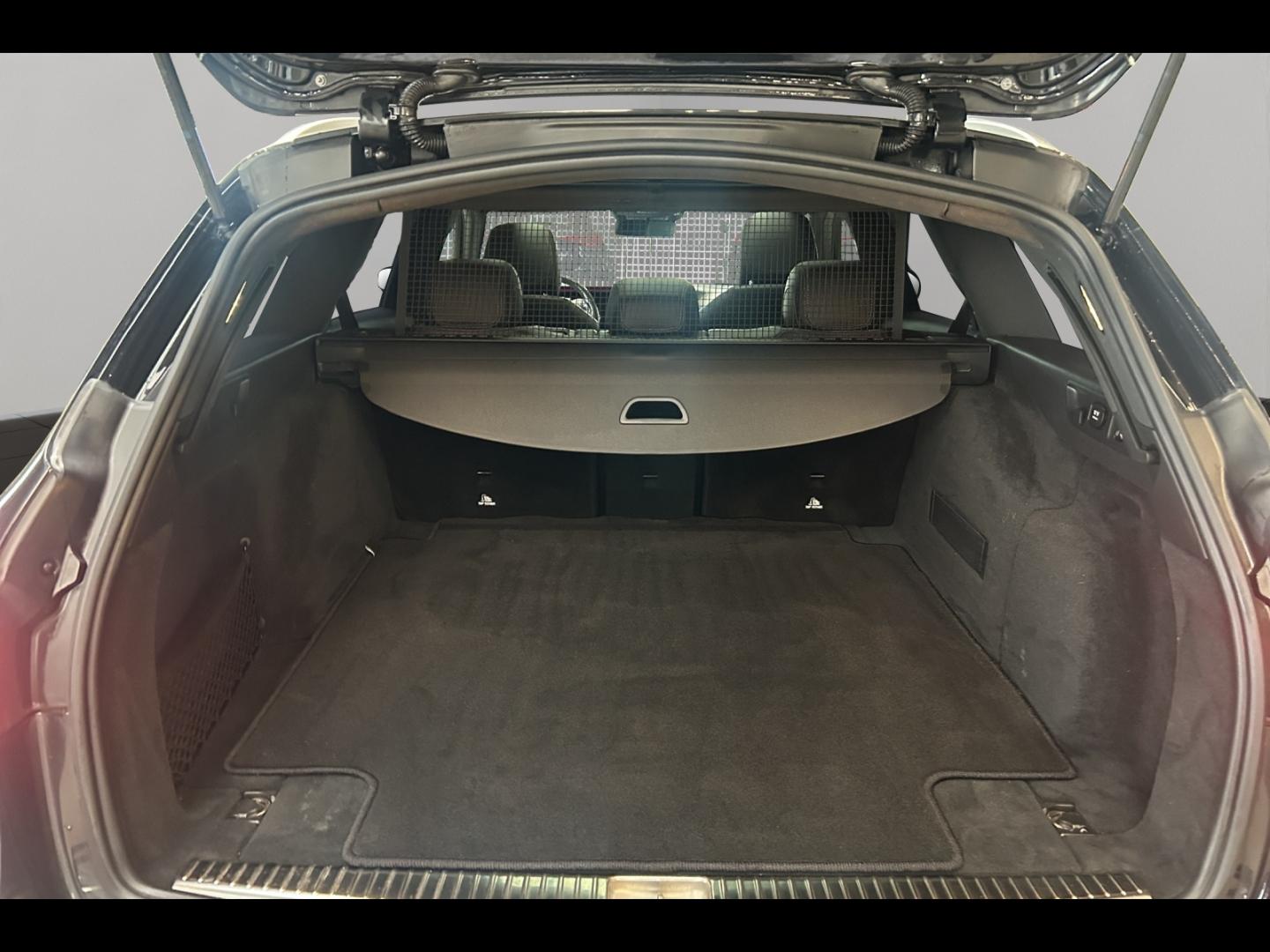 Image MERCEDES-BENZ Classe E Break 220 d 194ch AMG Line 9G-Tronic Euro6d-T-EVAP-ISC