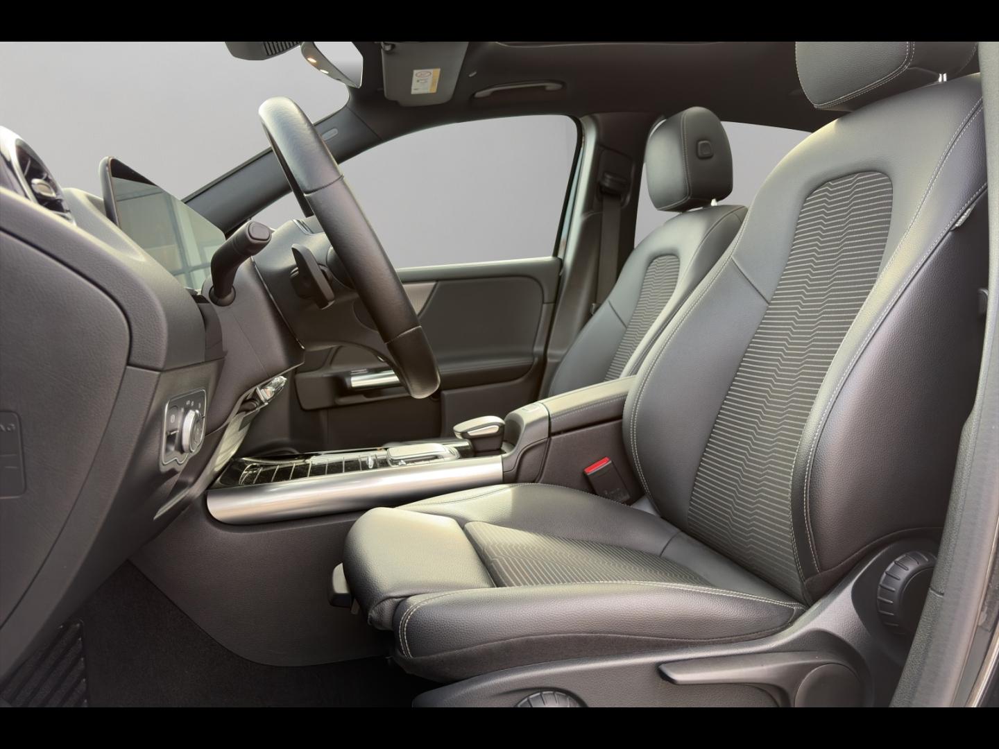 Image MERCEDES-BENZ GLA 250 e 160+102ch Progressive Line 8G-DCT
