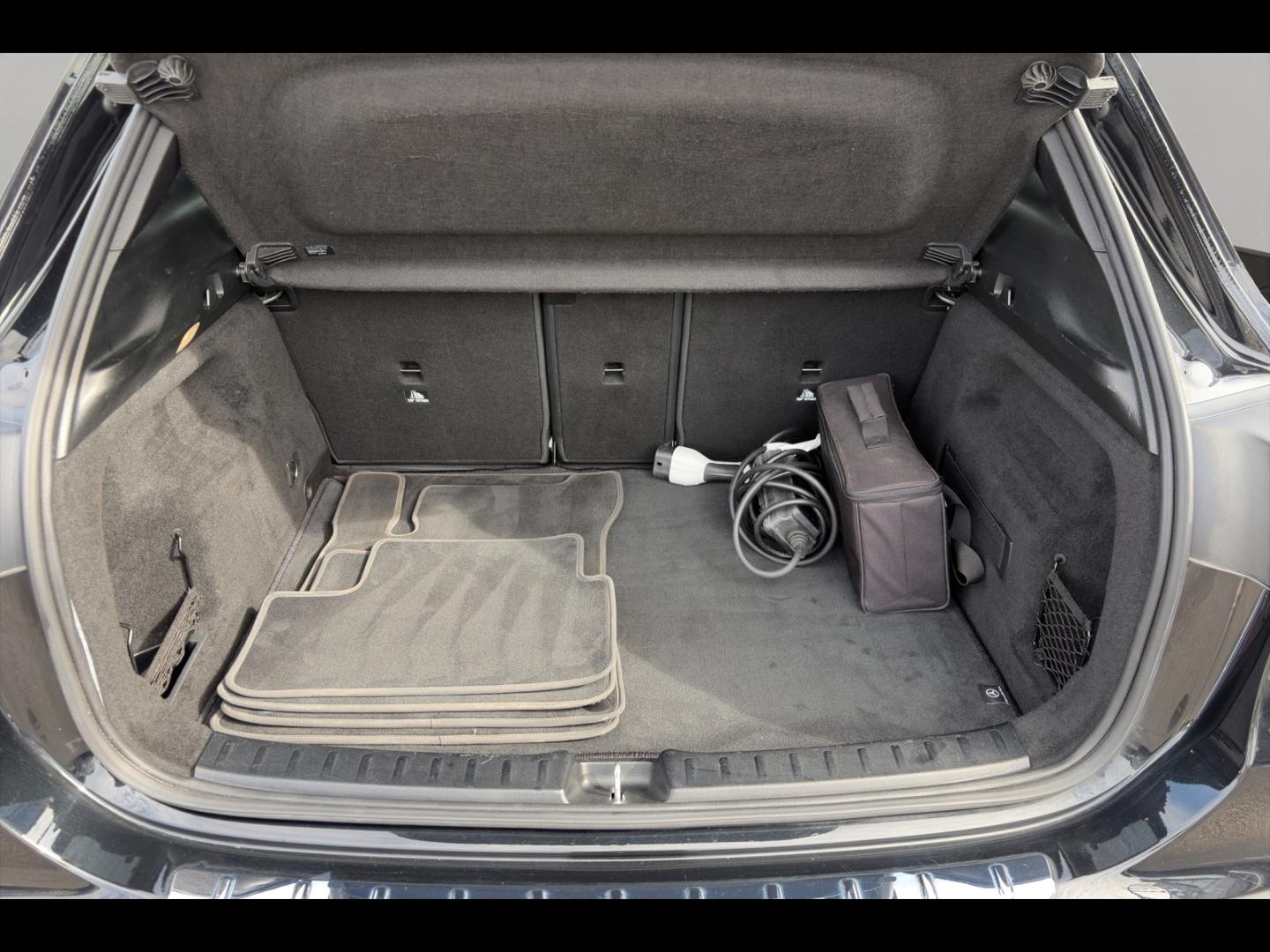Image MERCEDES-BENZ GLA 250 e 160+102ch Progressive Line 8G-DCT