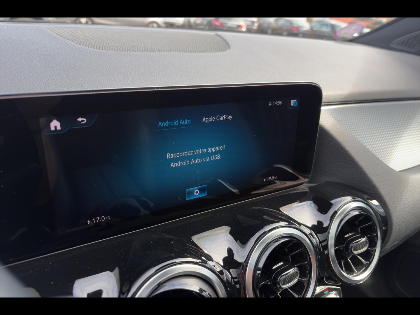 Image MERCEDES-BENZ GLA 250 e 160+102ch Progressive Line 8G-DCT