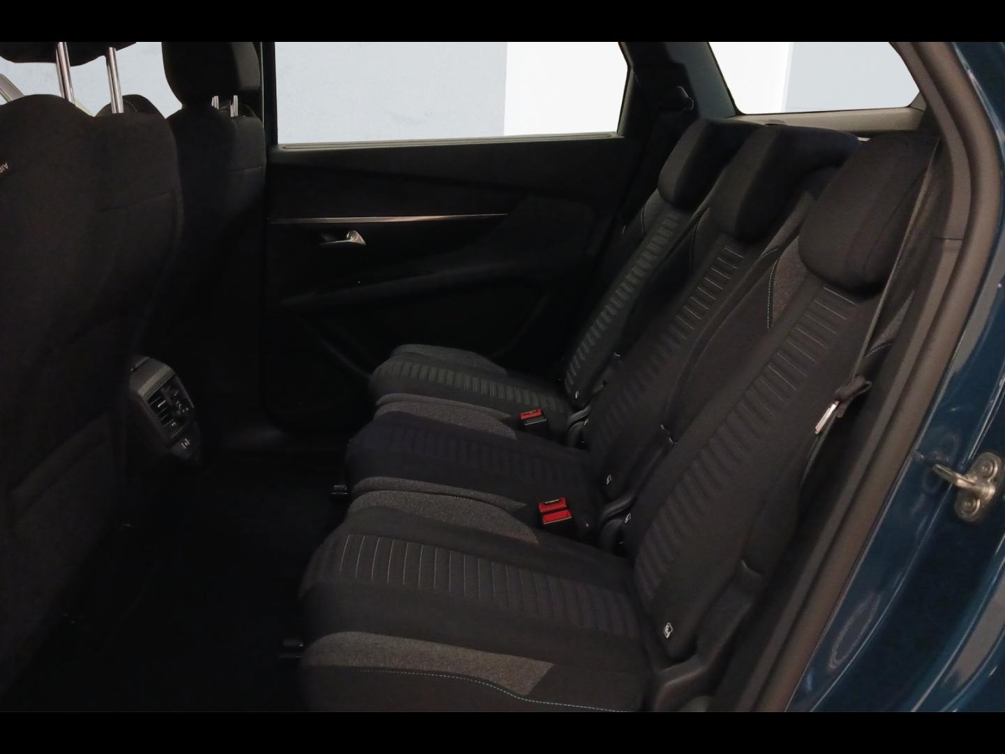 Image PEUGEOT 5008 Hybrid 136ch Active Pack e-DCS6
