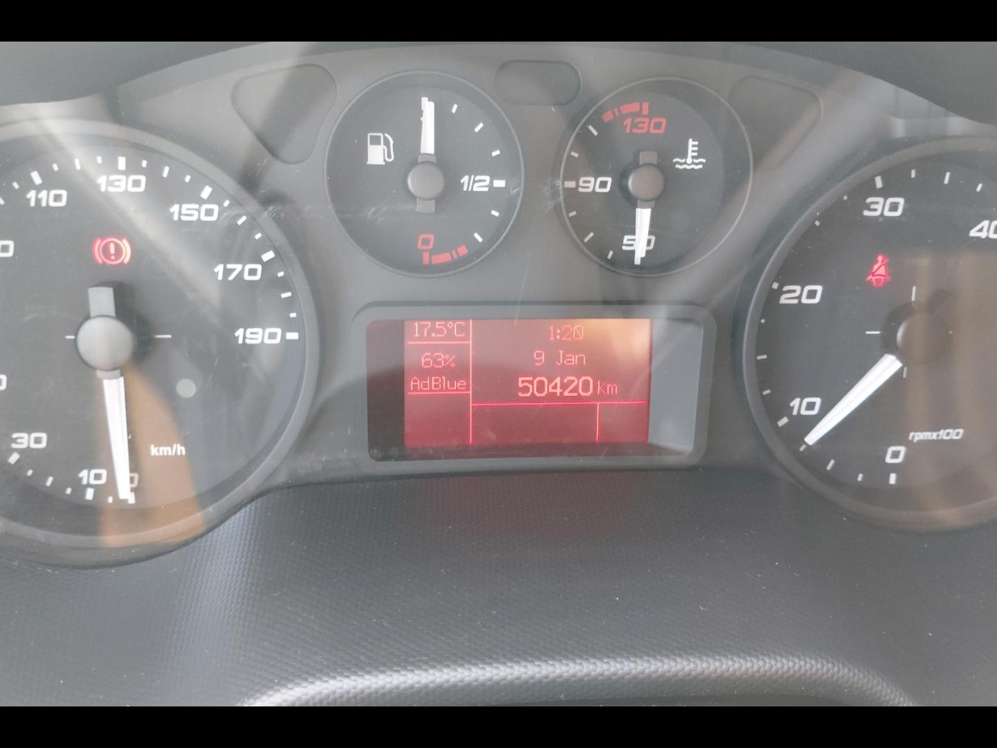 Image IVECO Daily CCb 35C16H empattement 4100 3.0 Tor CAISSE HAYON