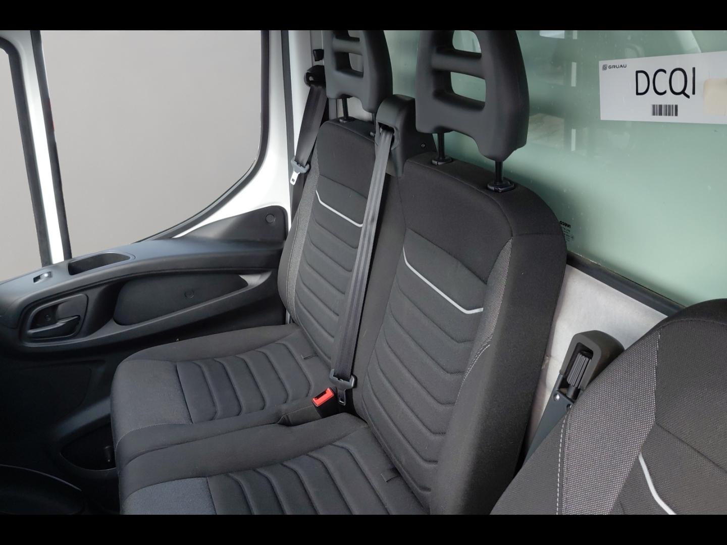 Image IVECO Daily CCb 35C16H empattement 4100 3.0 Tor CAISSE HAYON