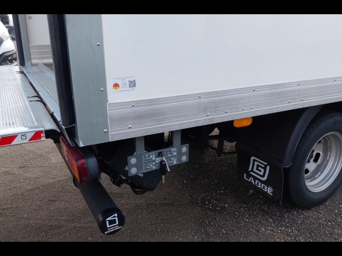 Image IVECO Daily CCb 35C16H empattement 4100 3.0 Tor CAISSE HAYON