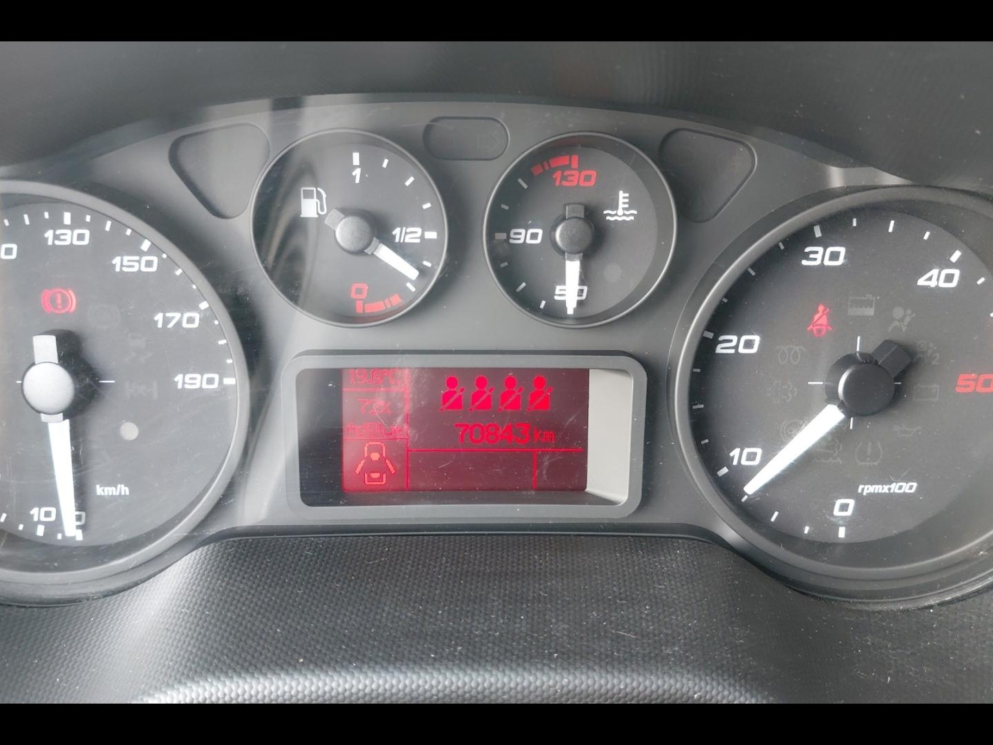 Image IVECO Daily CCb 35C16H3.0 empt 4100 DOUBLE CABINE BENNE COFFRE