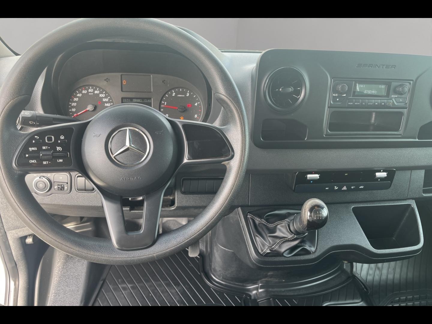 Image MERCEDES-BENZ Sprinter Fg 515 CDI 37 3T5 First Propulsion Lourd