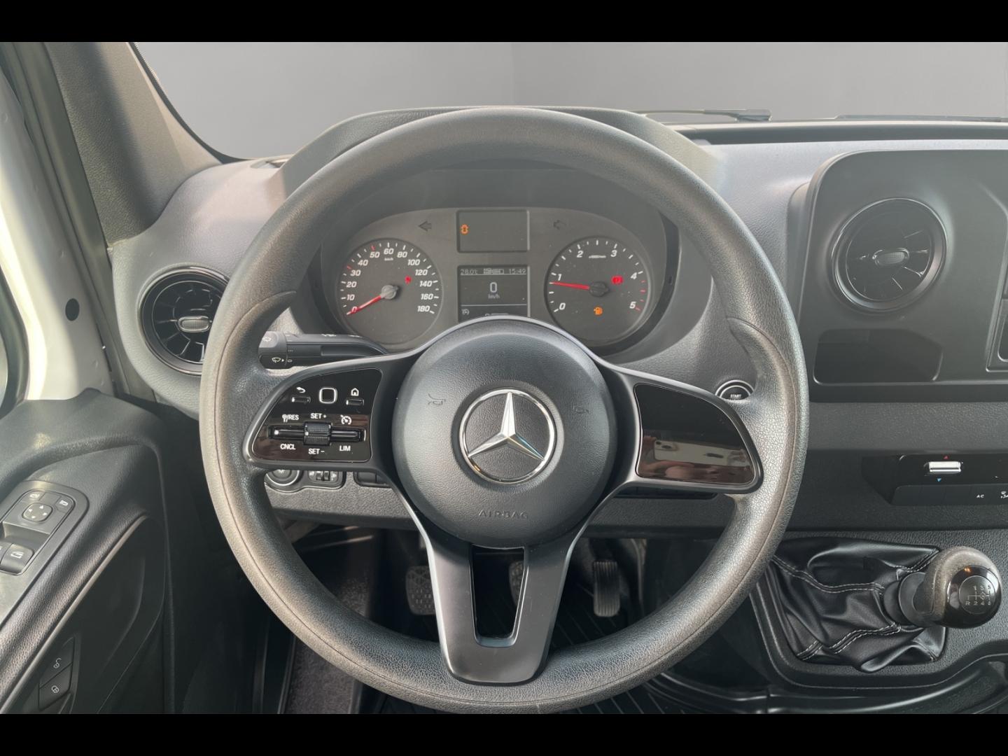 Image MERCEDES-BENZ Sprinter Fg 515 CDI 37 3T5 First Propulsion Lourd