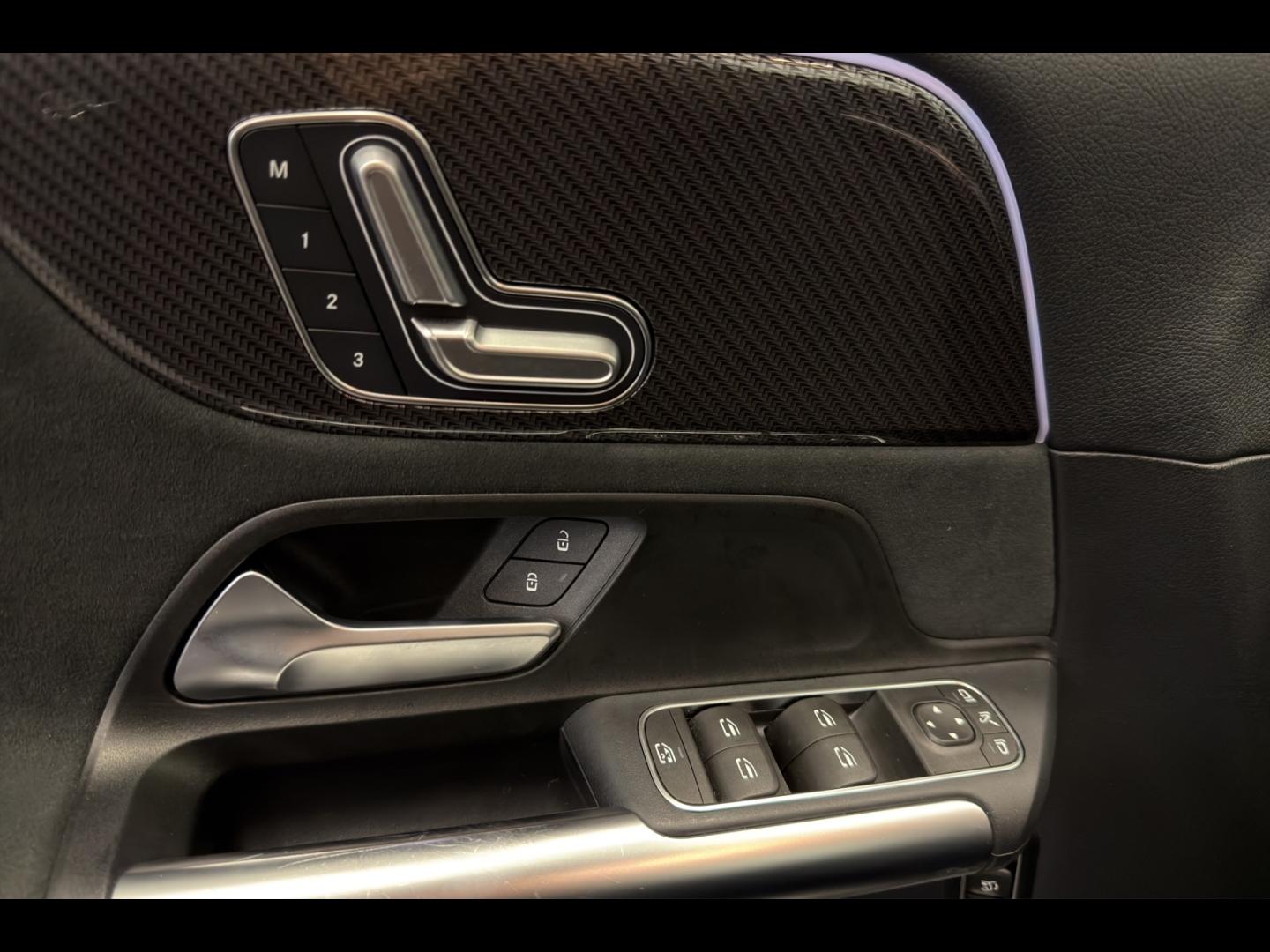 Image MERCEDES-BENZ Classe B 180 136ch AMG Line 7G-DCT