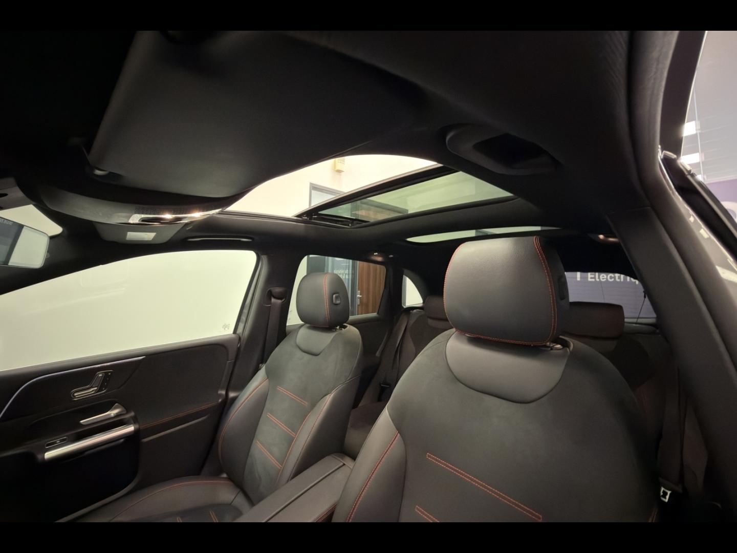 Image MERCEDES-BENZ Classe B 180 136ch AMG Line 7G-DCT