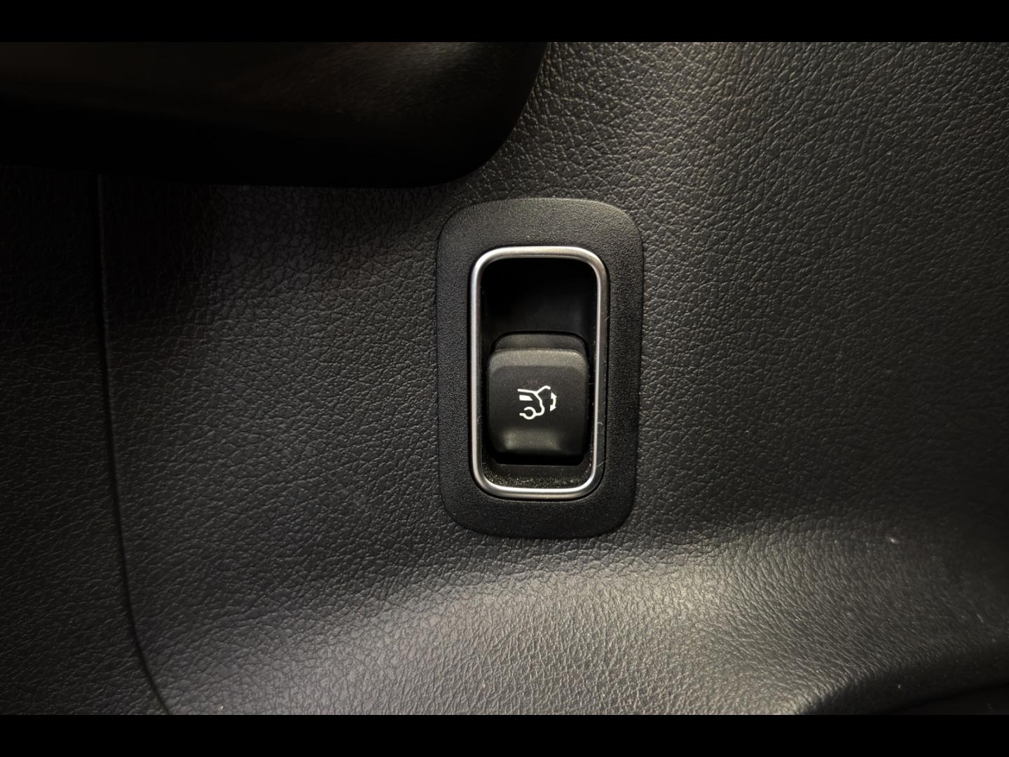Image MERCEDES-BENZ Classe B 180 136ch AMG Line 7G-DCT