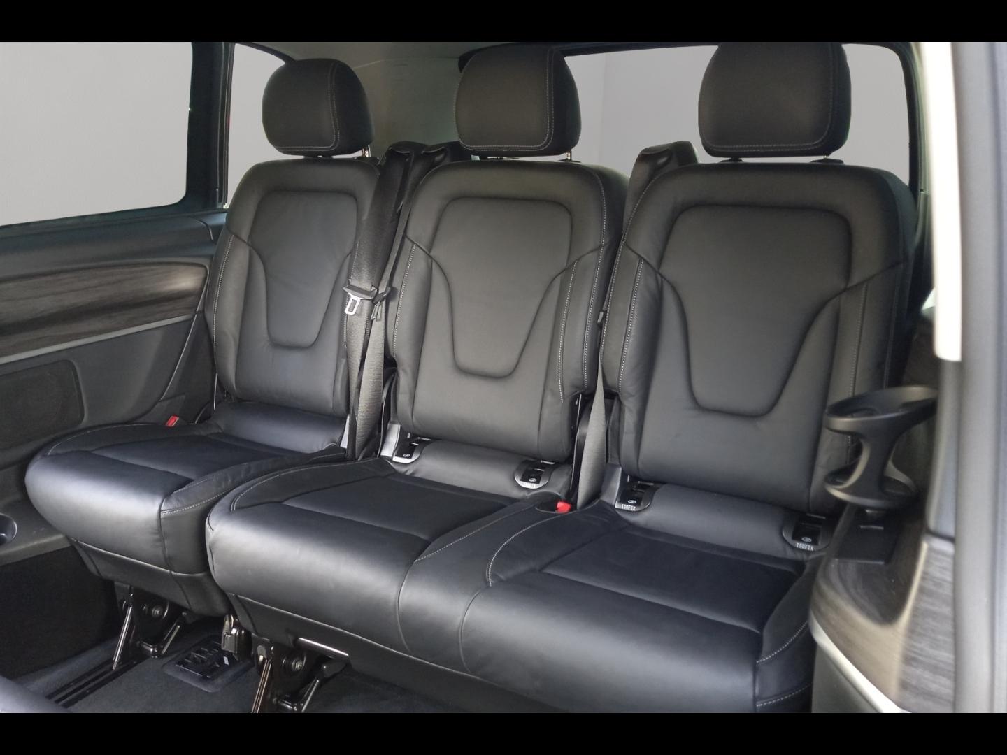 Image MERCEDES-BENZ Classe V 300 d Extra-Long Avantgarde 9G-Tronic