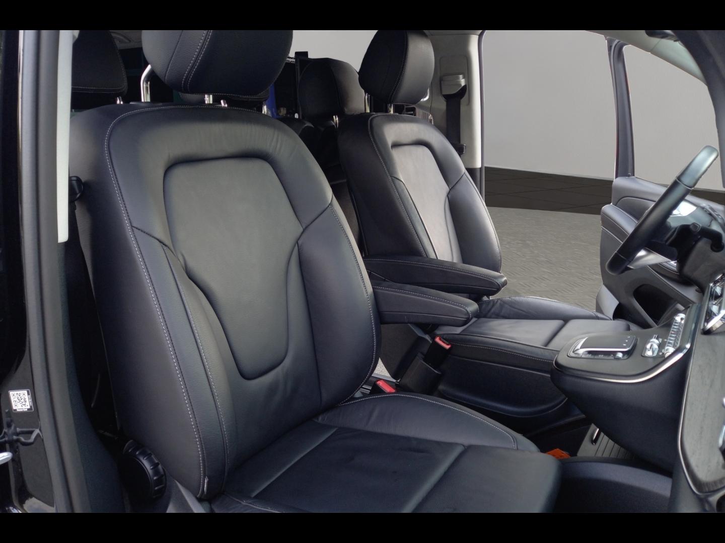 Image MERCEDES-BENZ Classe V 300 d Extra-Long Avantgarde 9G-Tronic