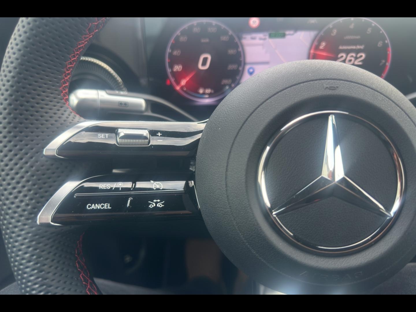 Image MERCEDES-BENZ CLA 180 136+30ch AMG Line 8G-eDCT