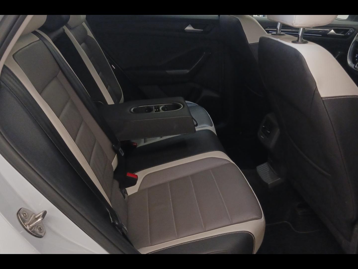 Image VOLKSWAGEN T-Roc 1.5 TSI EVO 150ch Carat Exclusive Euro6d-T