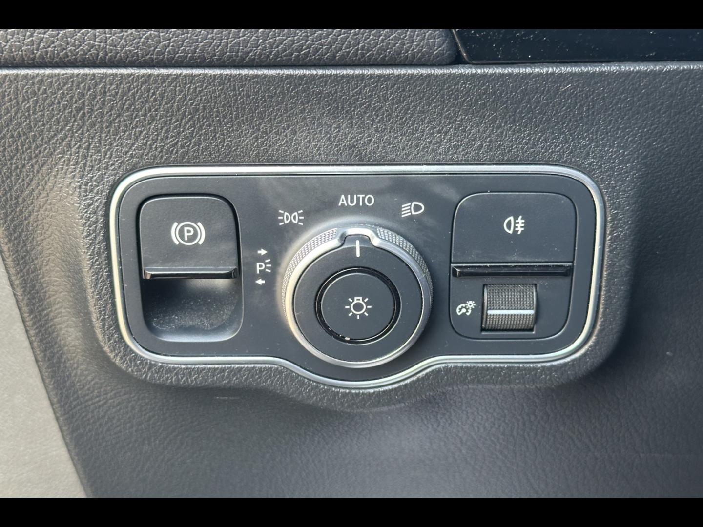 Image MERCEDES-BENZ Classe B 180d 2.0 116ch Progressive Line Edition 8G-DCT