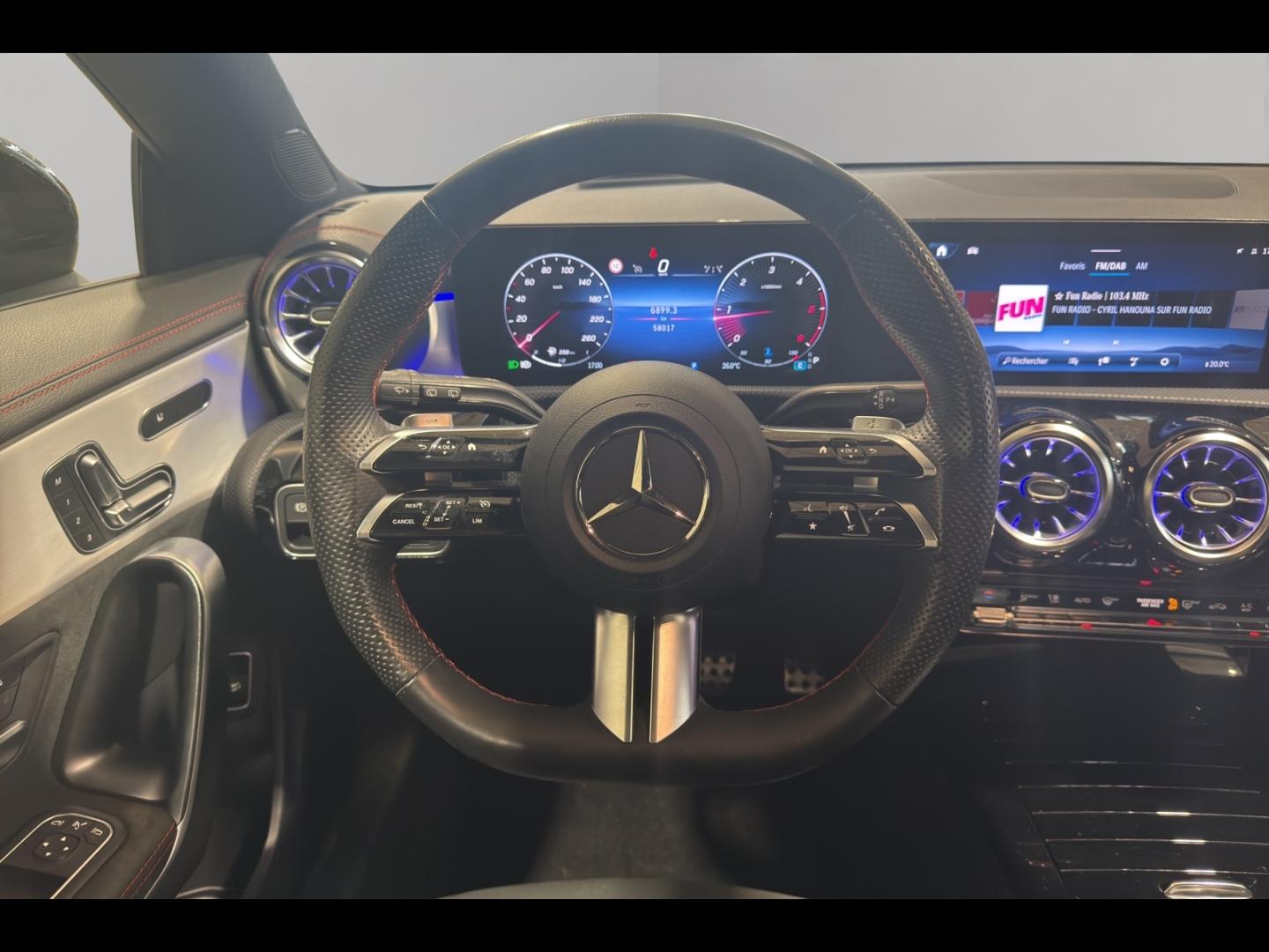 Image MERCEDES-BENZ CLA Shooting Brake 200 d 150ch AMG Line 8G-DCT