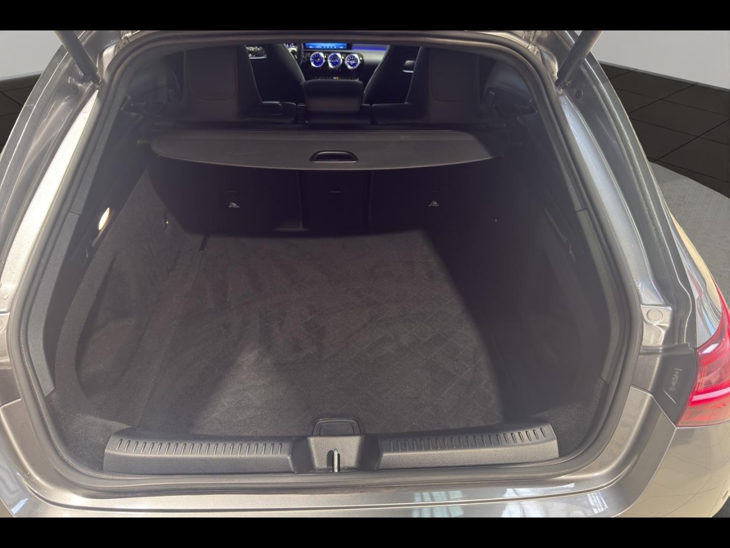 Image MERCEDES-BENZ CLA Shooting Brake 200 d 150ch AMG Line 8G-DCT
