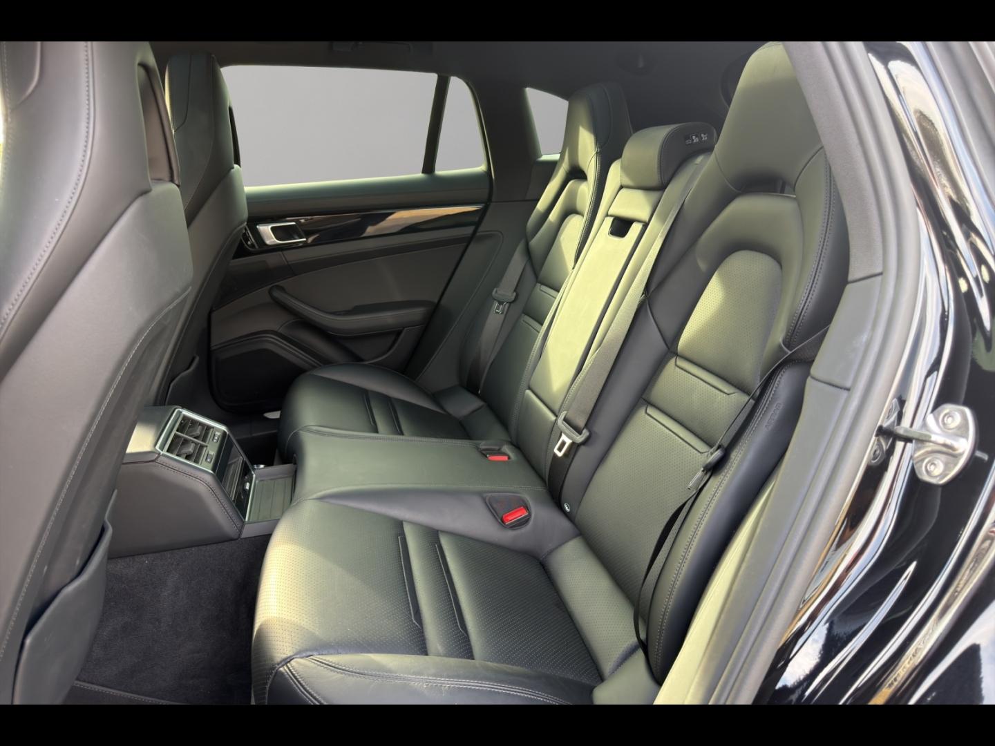 Image PORSCHE Panamera Spt Turismo 3.0 V6 462ch 4 E-Hybrid