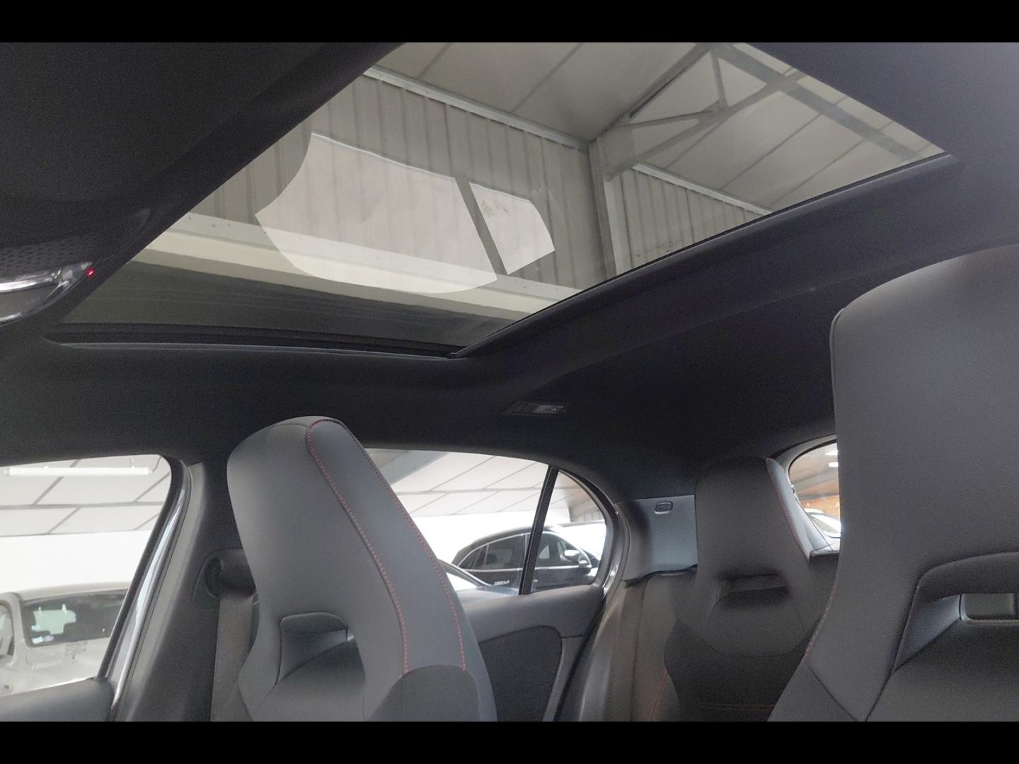 Image MERCEDES-BENZ Classe A 180 136ch AMG Line 7G-DCT