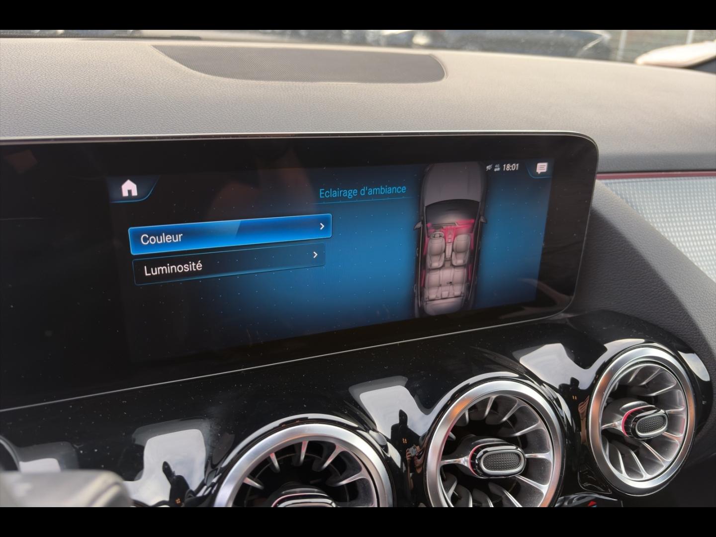 Image MERCEDES-BENZ GLA 200 d 150ch Business Line 8G-DCT