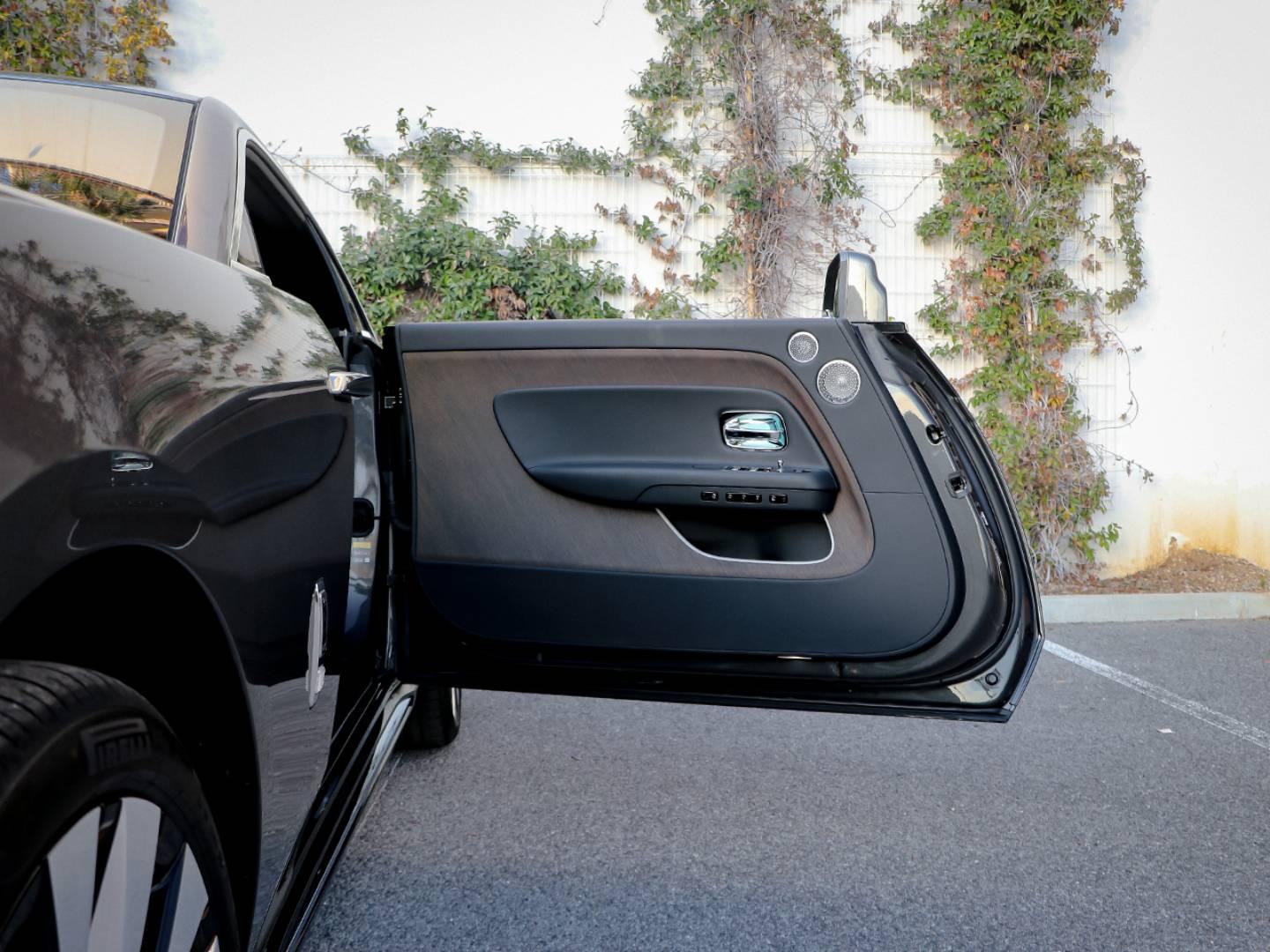 Image ROLLS ROYCE SPECTRE Silver Badge