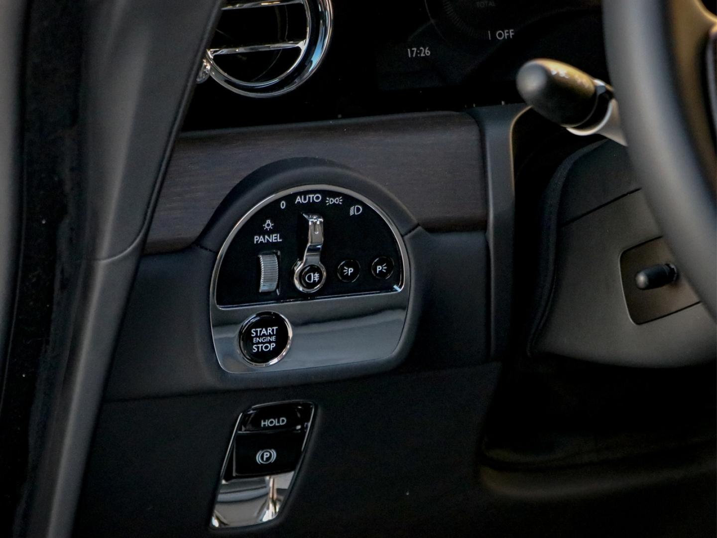 Image ROLLS ROYCE SPECTRE Silver Badge