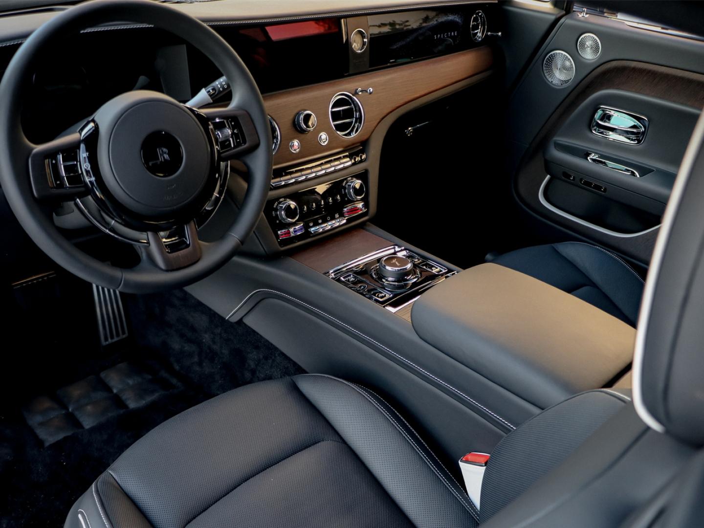 Image ROLLS ROYCE SPECTRE Silver Badge
