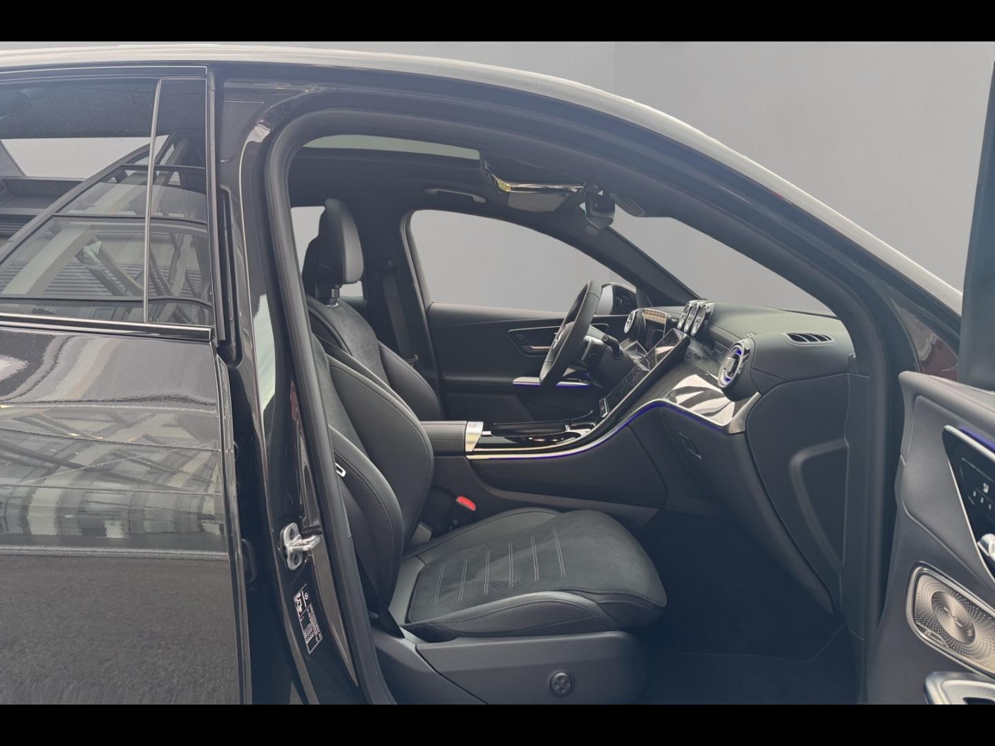 Image MERCEDES-BENZ GLC 220 d 197ch AMG Line 4Matic 9G-Tronic