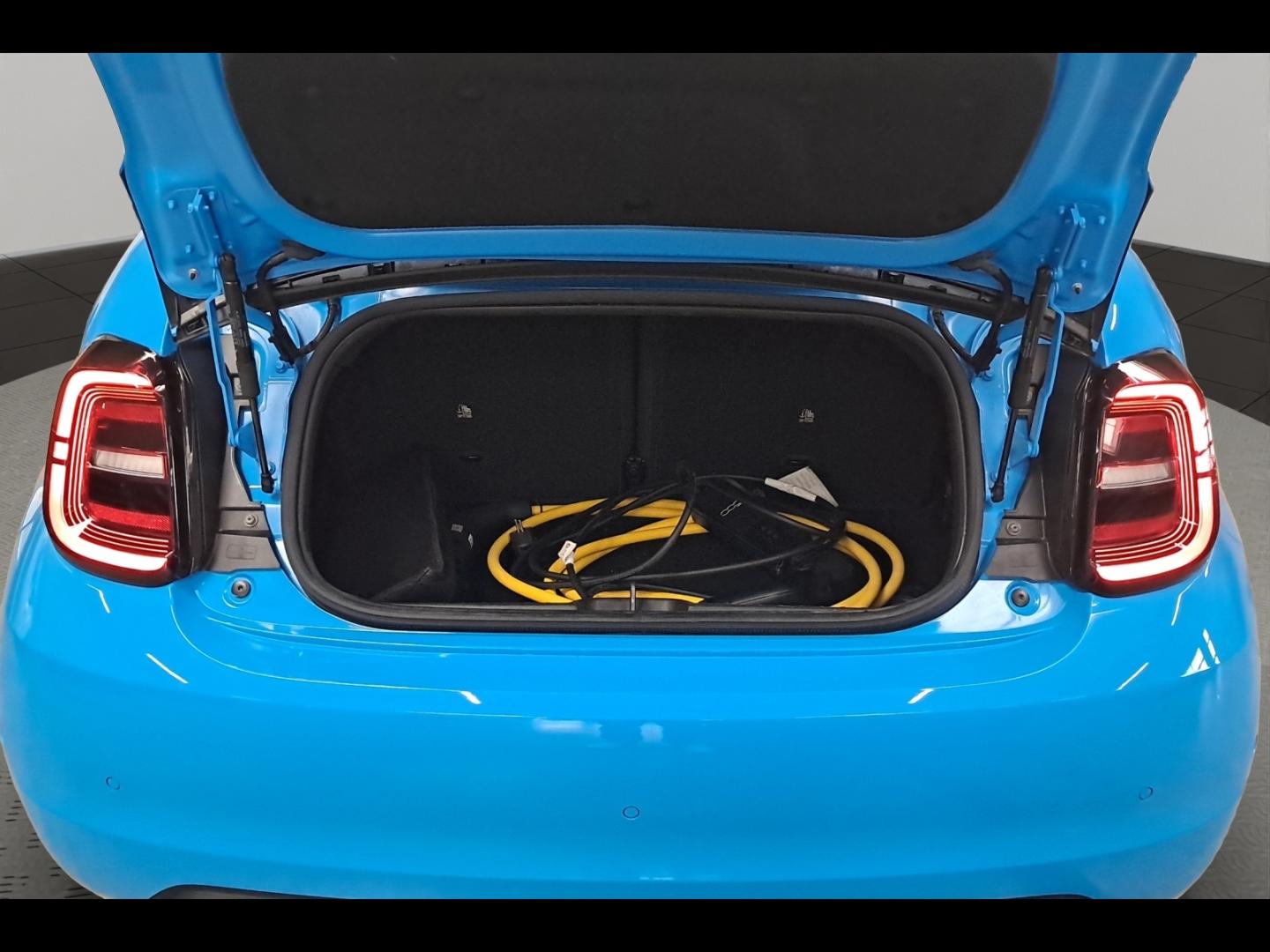 Image ABARTH 500C e 155ch 42kWh Turismo 4cv