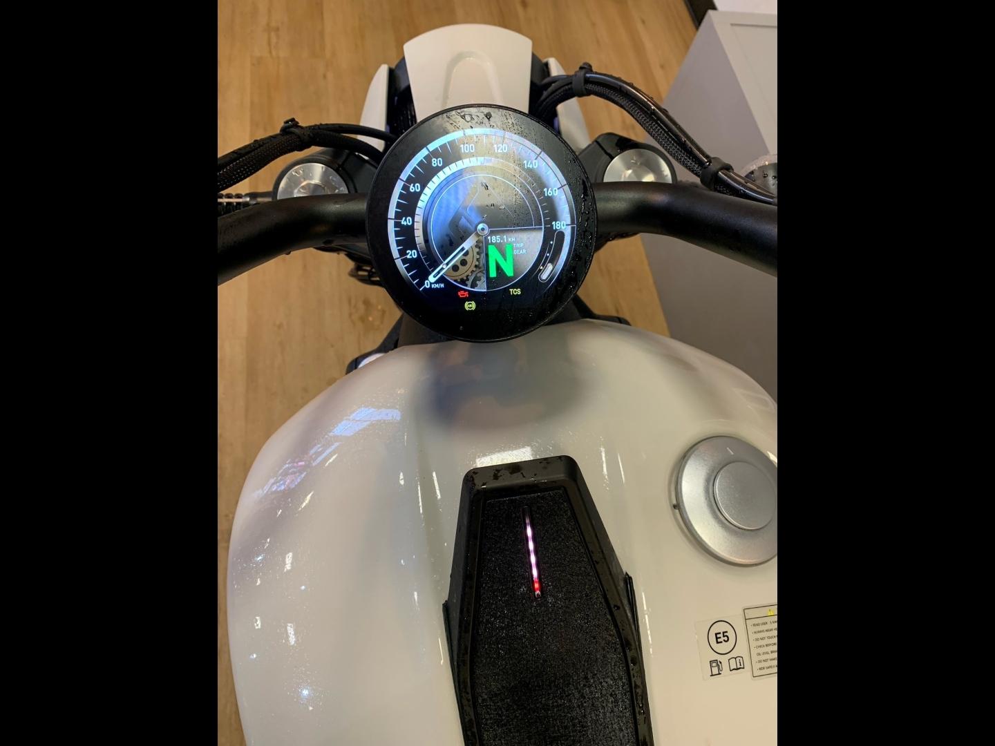 Image BENDA DARKFLAG COMMANDER 500cc