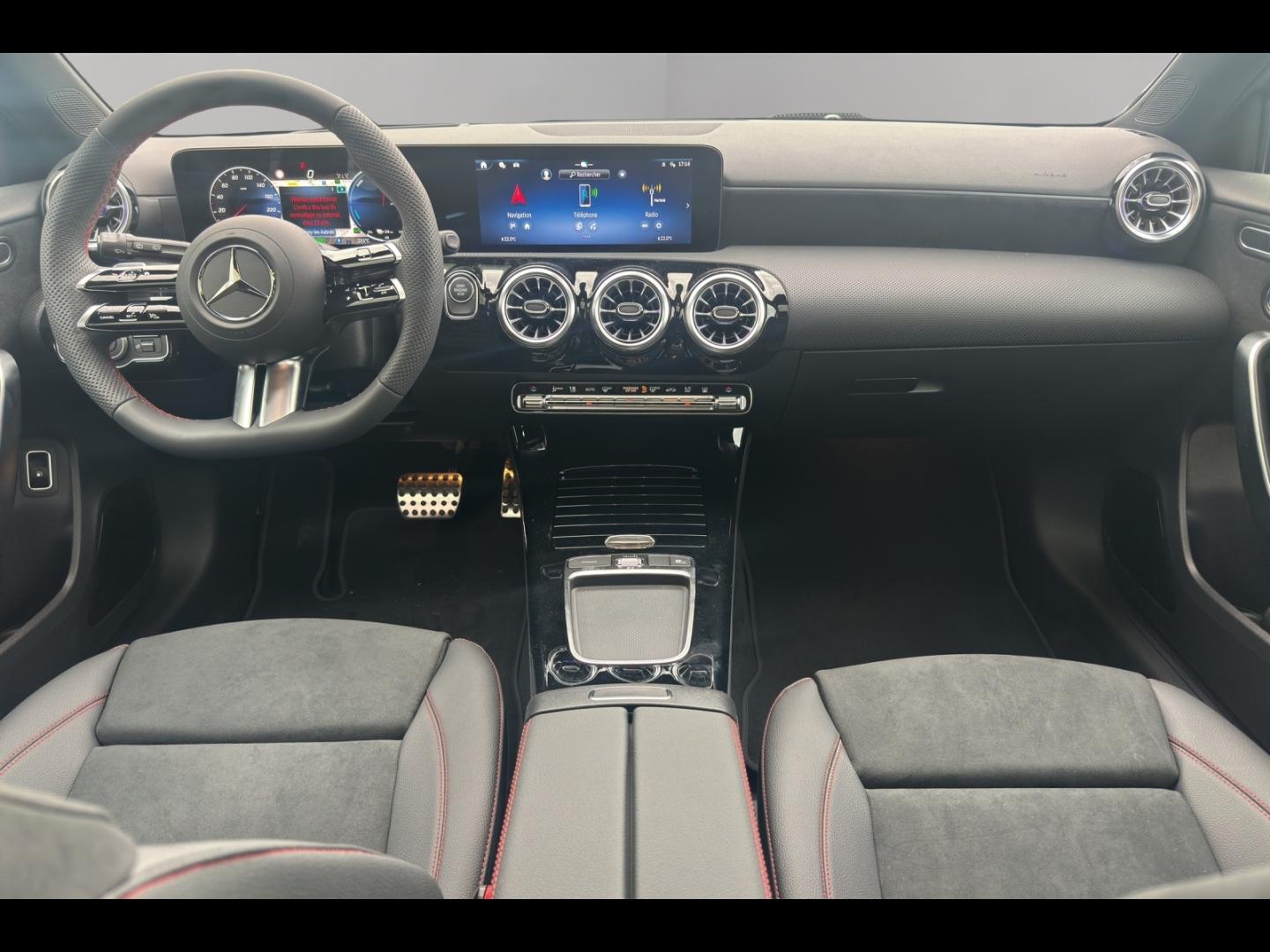 Image MERCEDES-BENZ Classe A 250 e hybride rechargeable 218ch AMG Line 8G-DCT