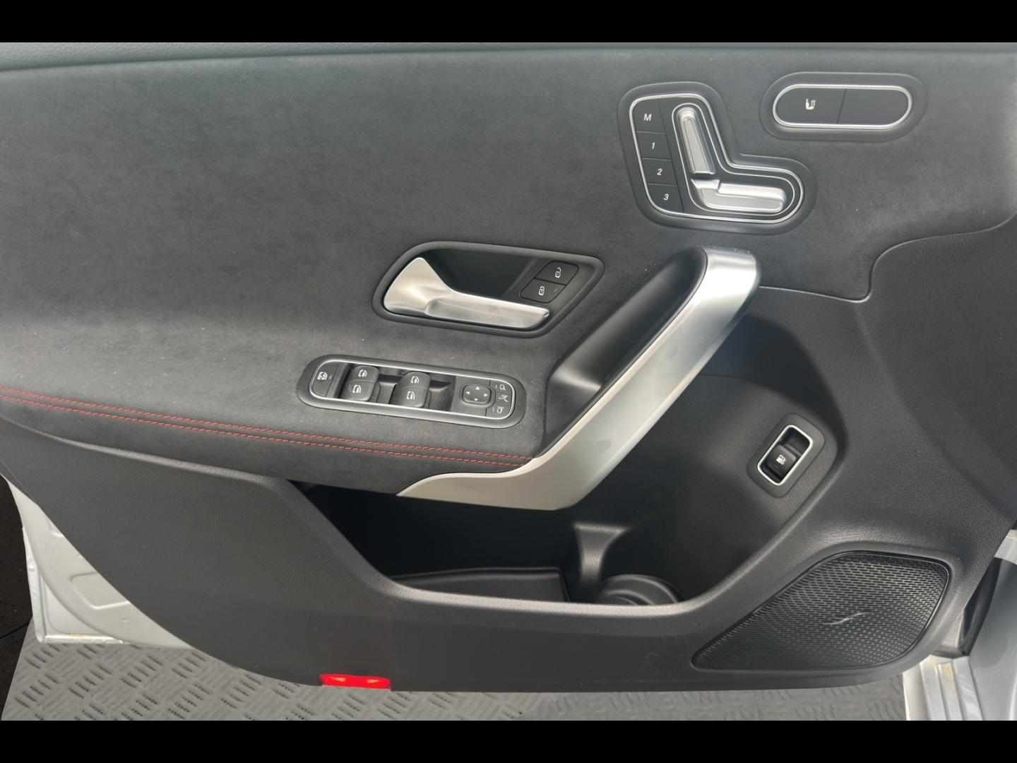 Image MERCEDES-BENZ Classe A 250 e hybride rechargeable 218ch AMG Line 8G-DCT