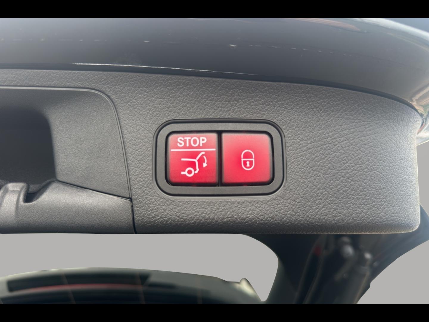 Image MERCEDES-BENZ GLA 180 d 116ch Progressive Line 8G-DCT